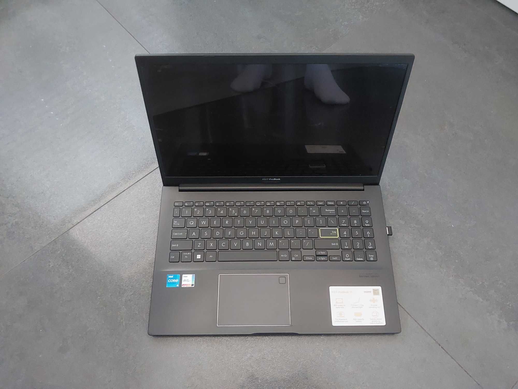 Asus VivoBook K513EA, I5 1135G7, 512GB SSD, 16GB DDR4, uszkodzona matr
