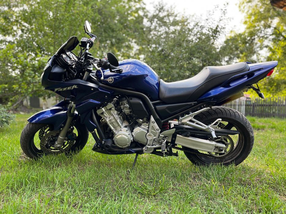 Мотоцикл YAMAHA FZS1000