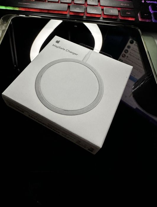 Apple magSafe Charger зарядка максейф безпроводная безпровідна зарядка