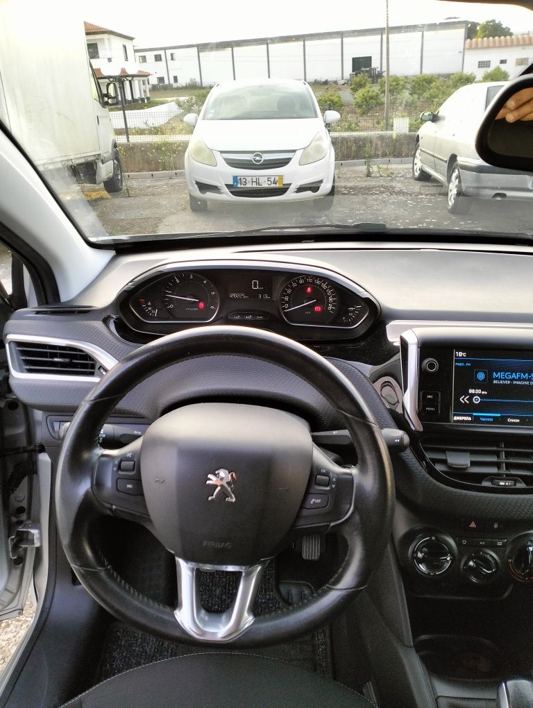 Peugeot 208 1.6 HDI 2017