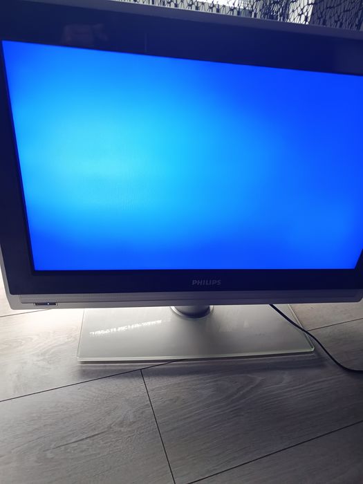 Telewizor Philips 120 W FHD HDMI kabel gratis