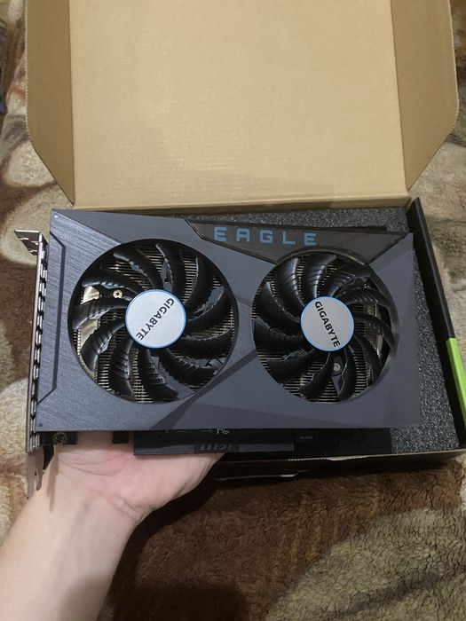Відеокарта Radeon RX6500 xt eagle 4gb в ідеальному стані