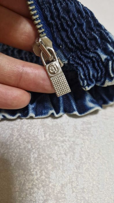 Продам коротеньку куртку,піджак мягкиджинс