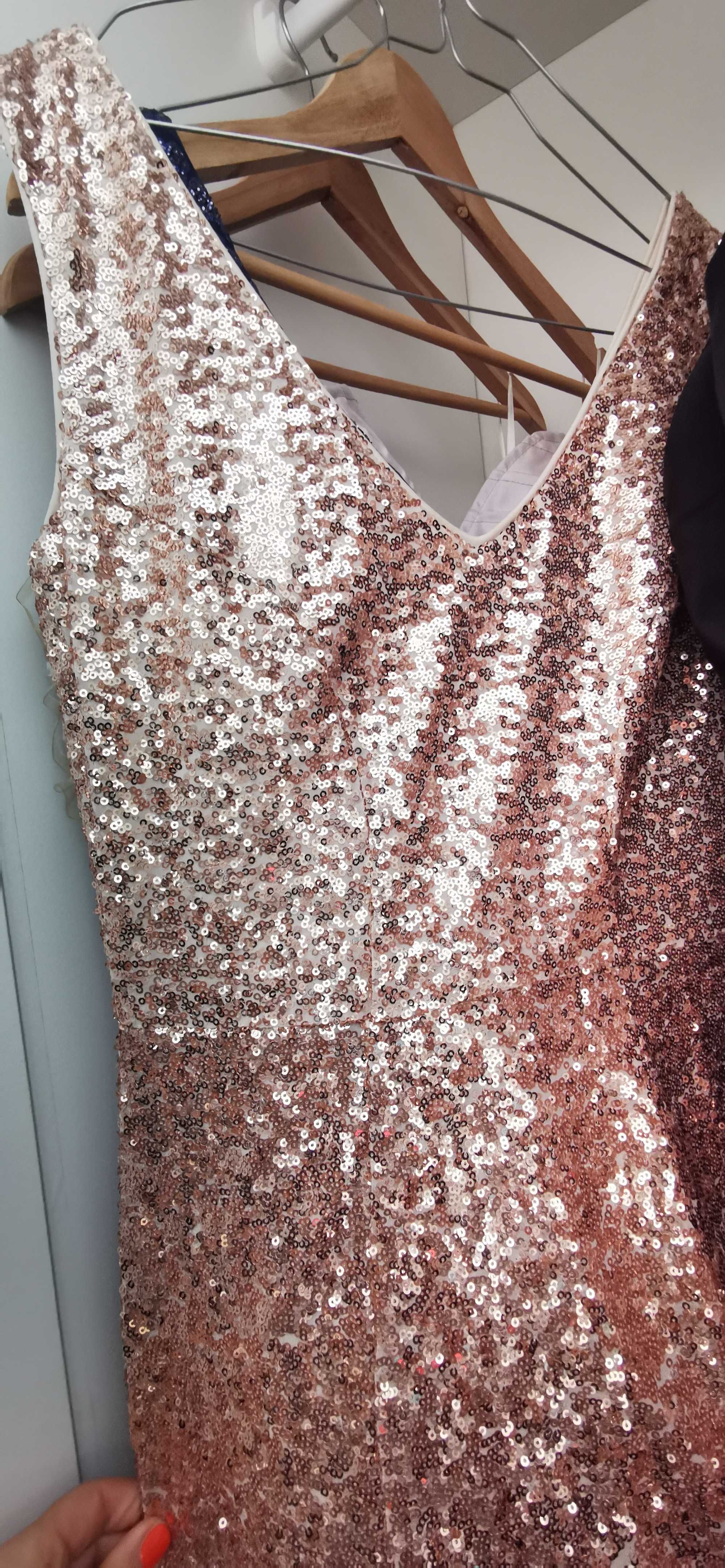 Conjunto de vestidos de festa