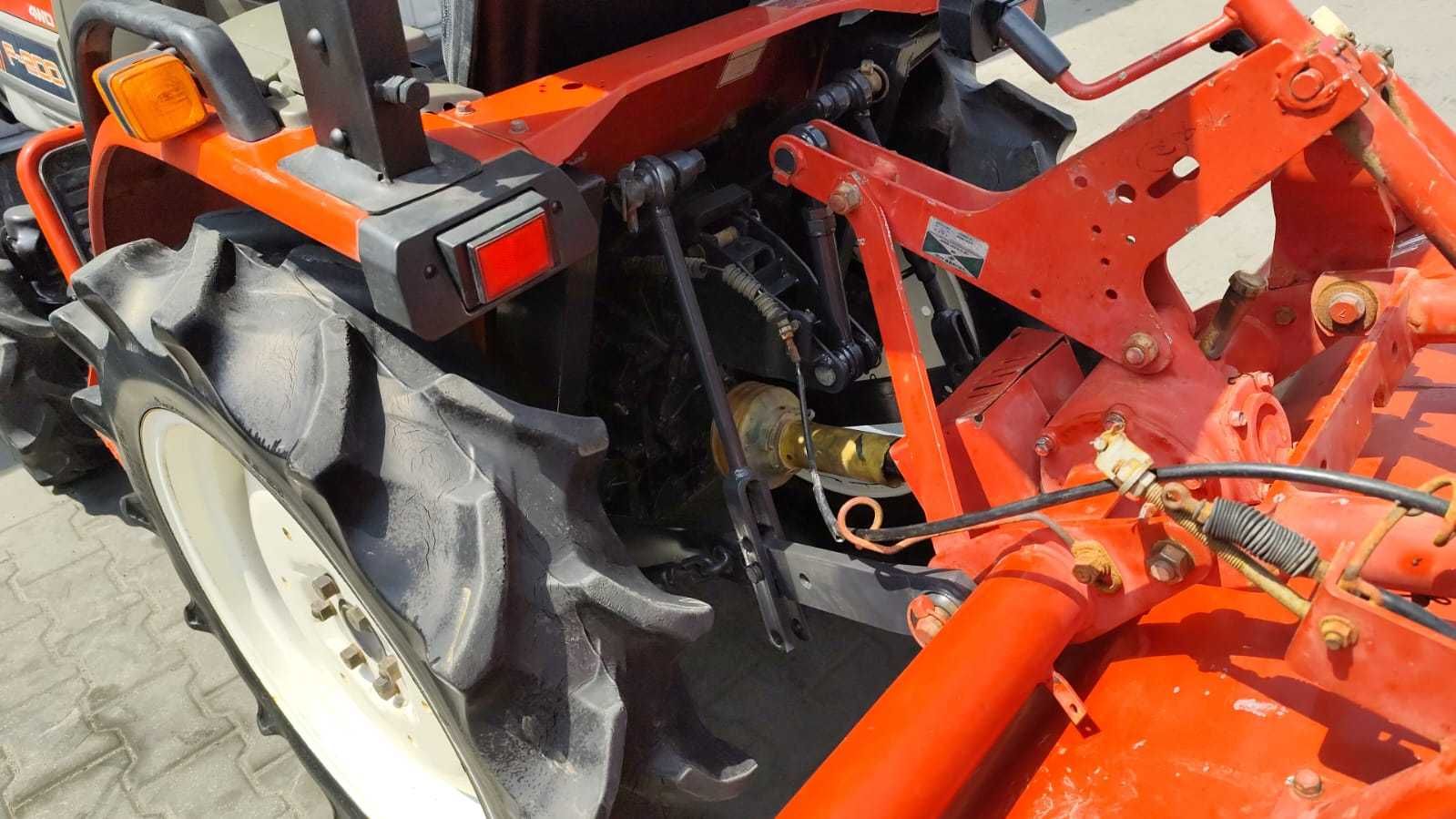 Japoński traktorek Yanmar F 200 z glebogryzarką 4x4 20 km