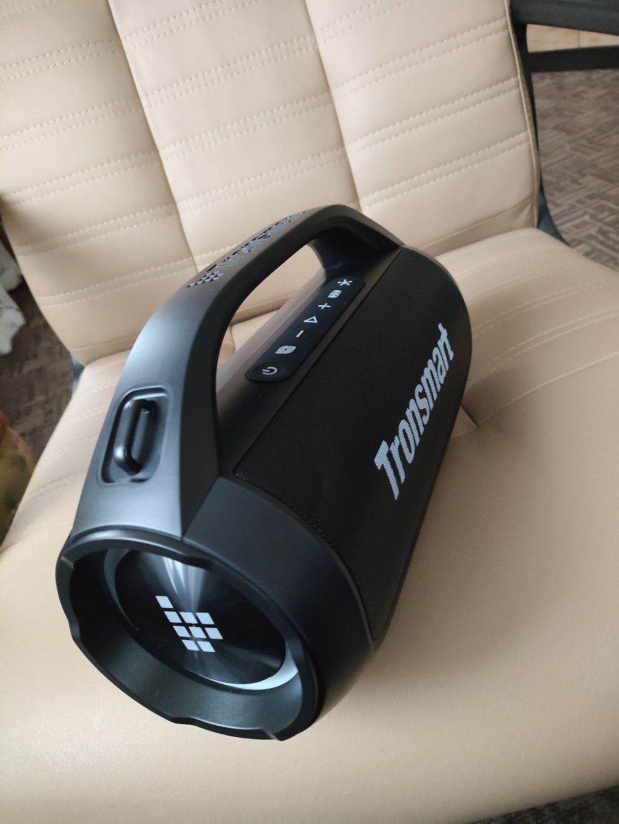 Продам блютуз колонку Tronsmart