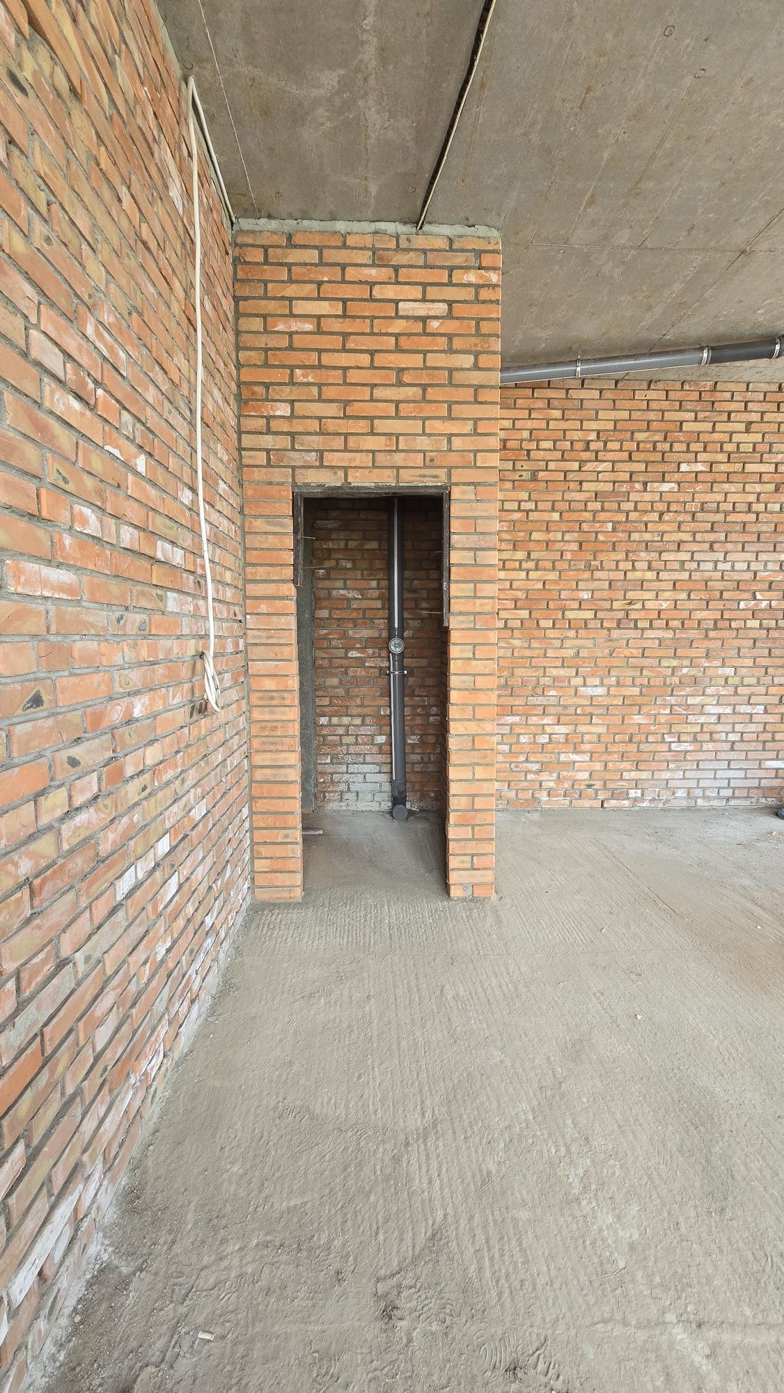Прекрасная коммерция 51м2 в сданном комплексе CRYSTAL HOUSE