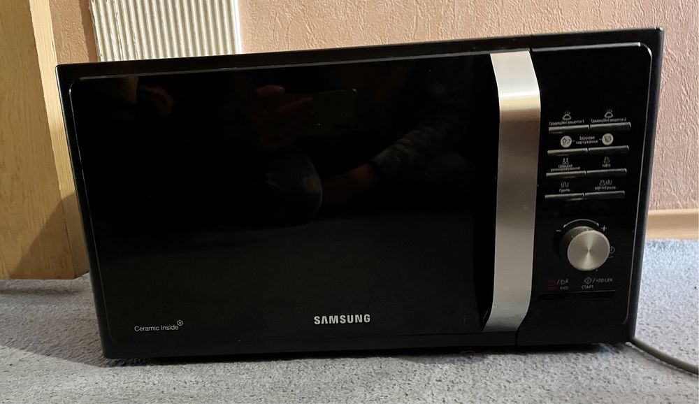 Микроволновая печь с грилем SAMSUNG MS23F302TAK/UA