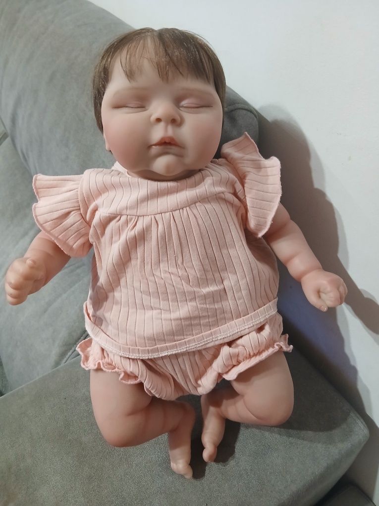 Bebé reborn menina