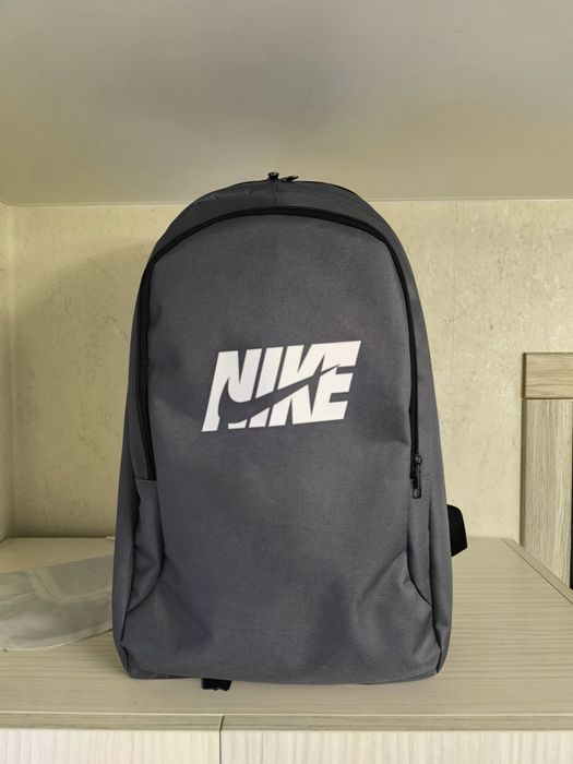 Рюкзак спортивний міський стильний сучасний Nike