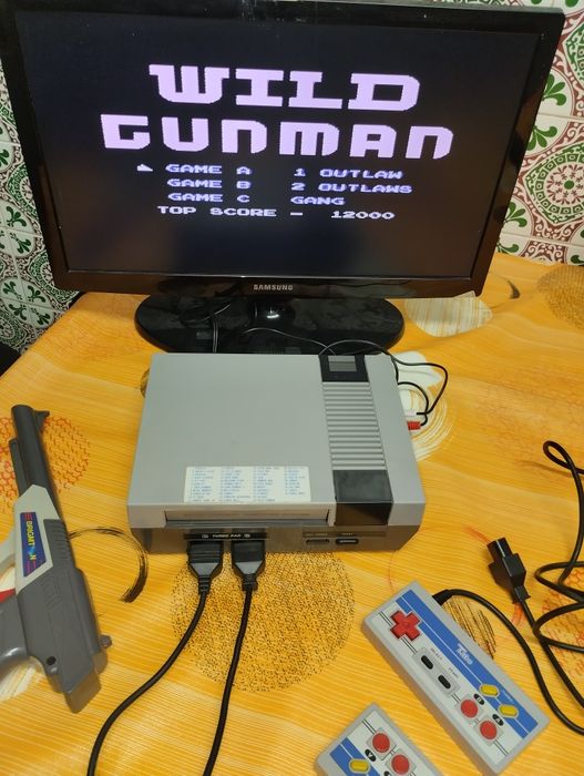 Consola antiga de jogos dos anos 90