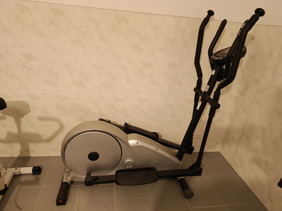 Bicicleta elíptica com medidor de cardio e fitness 18 funções