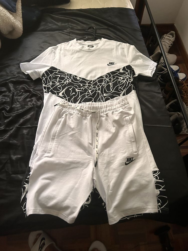 Conjunto nike branco e preto