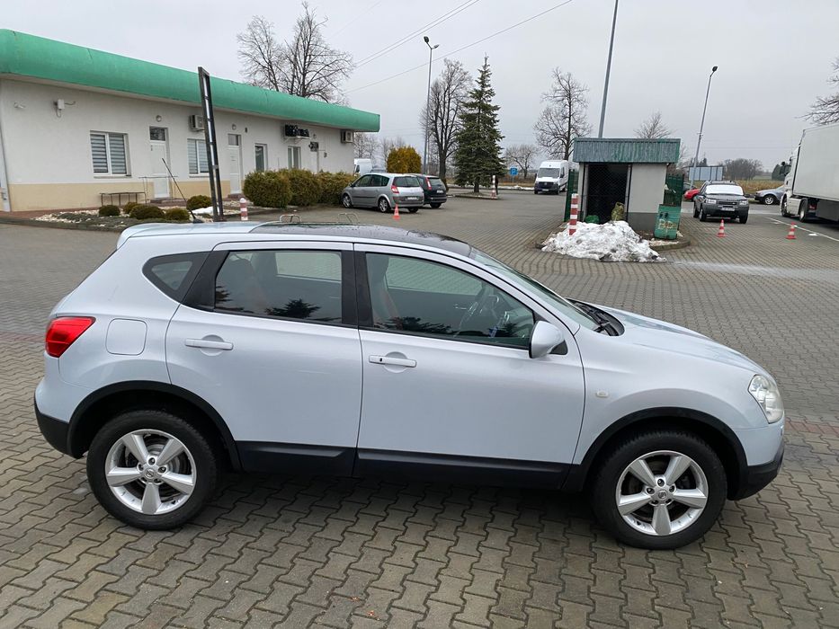 Nissan Qashqai 2.0 4x4 AUTOMAT, kamera cofania, panorama, super stan