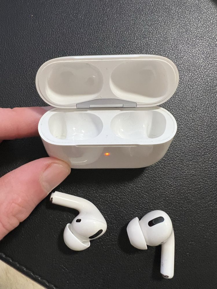 Наушники AirPods Pro 1