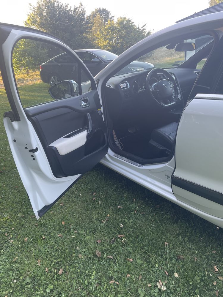 Citroen DS4 1.6 eHdi 2011 r.