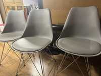 4 szare krzesła