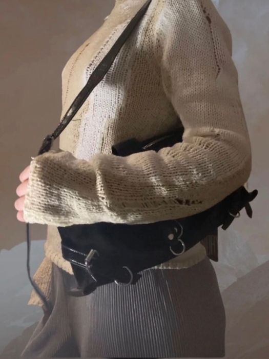 Torebka  retro sztuczna skóra goth avant garde z zawieszką breloczek
