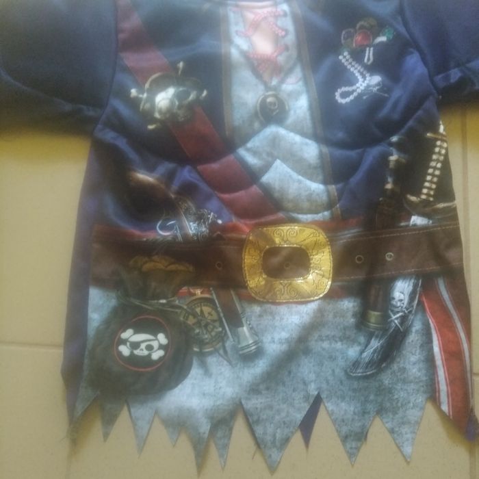 Strój pirata na 104 cm , koszulka