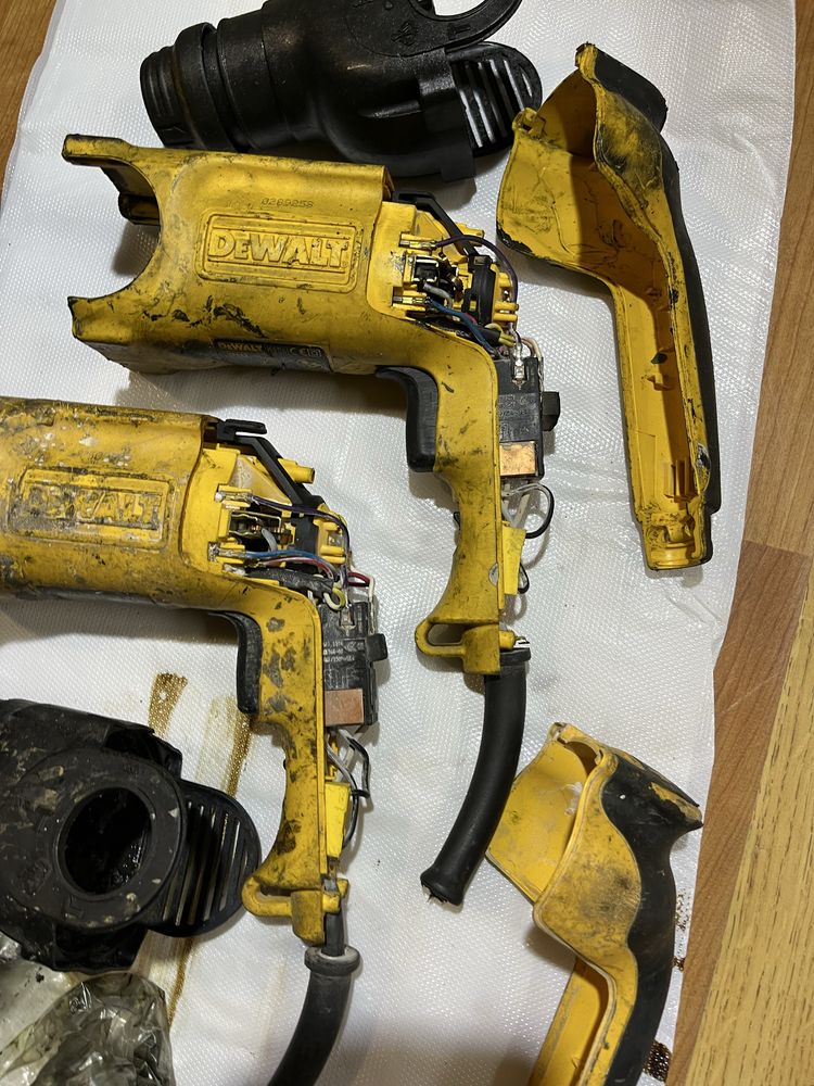 młotowiertarka DeWALT D25113 na części