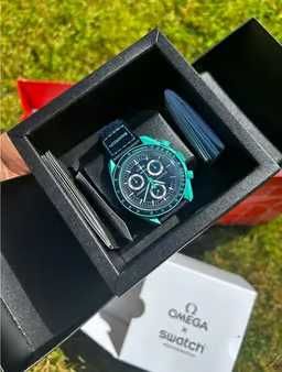 Omega x Swatch SO33L103 – Polarna Aurora w Zegarku