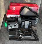 Nintendo Switch v2 + 2 kontrolery + karta pamięci + etui