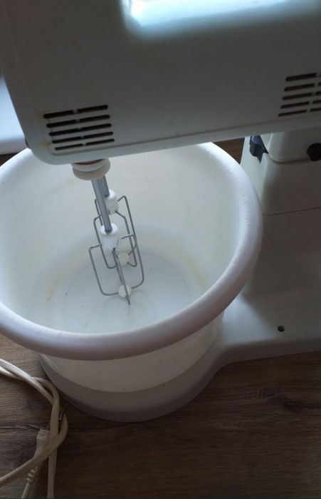 Kolekcjonerski mikser  robot obrotowy z czasów PRL  .
