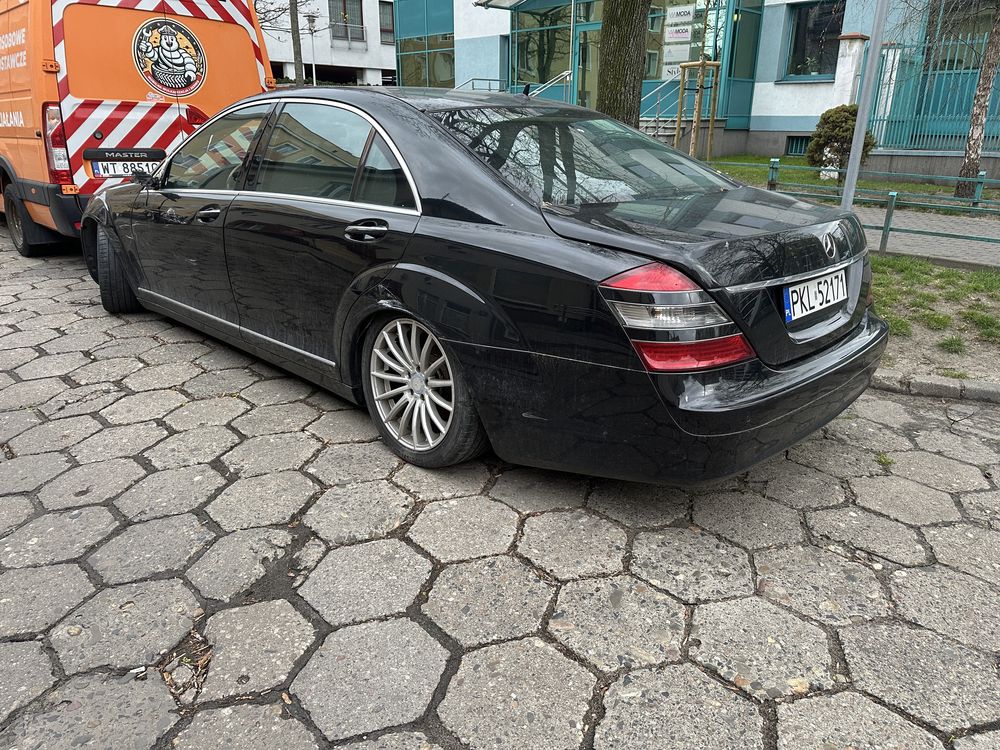 Mercedes S w221 3.2 CDI v6 lekko uszkodzony po kolizji