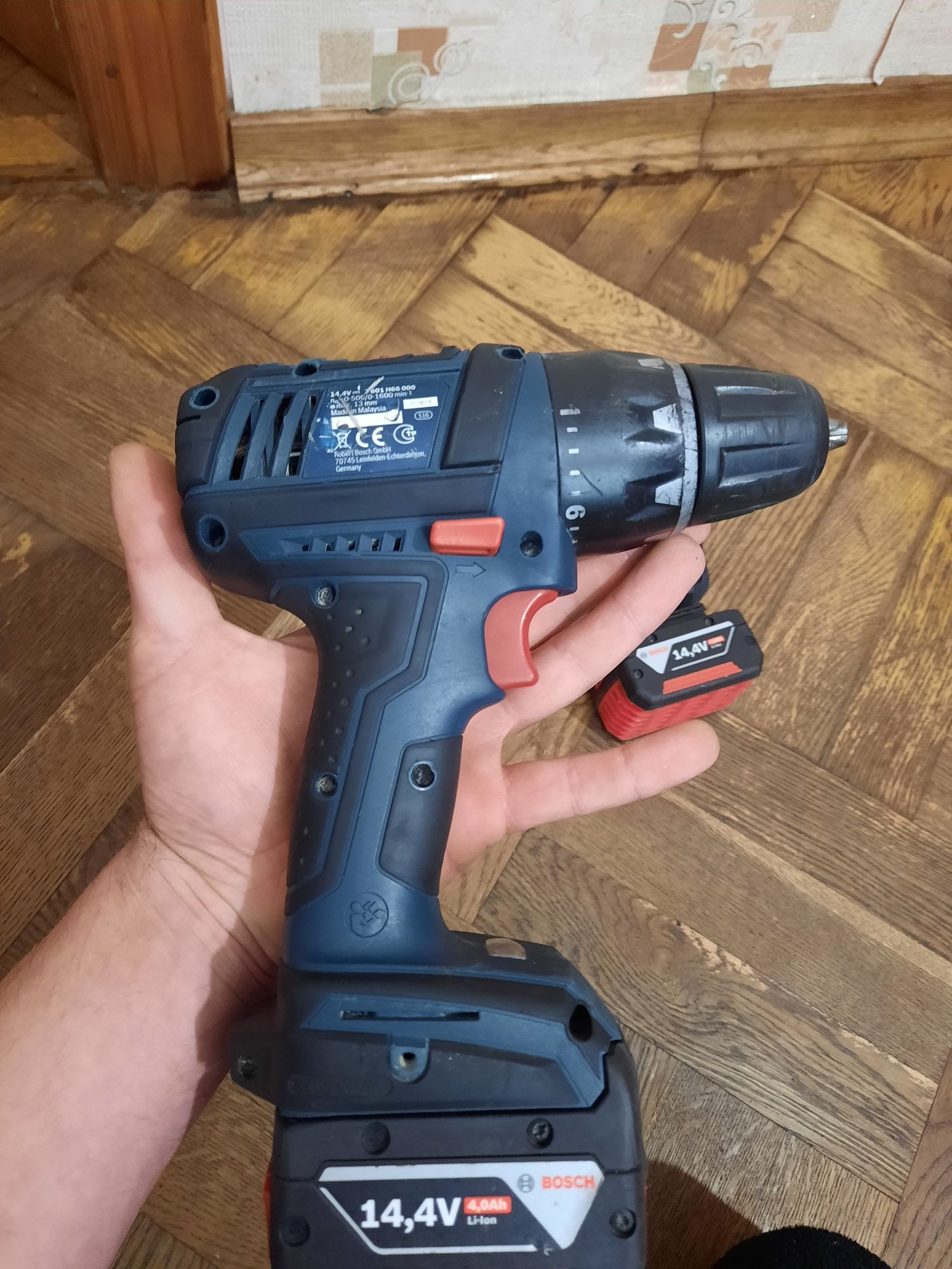 Оригінал,комплект!!Шуруповерт Bosch GSR 14,4 V-LI+2акб(4аг)+з/у
