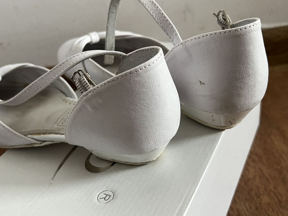 Buty do I Komunii zarro 35 białe półbuty skórzane