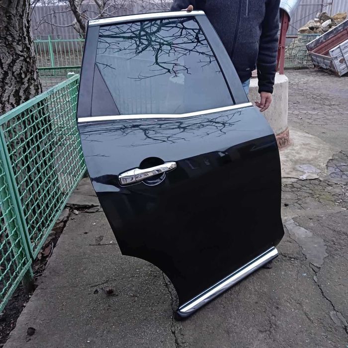 Двері задня права СХ7 Мазда