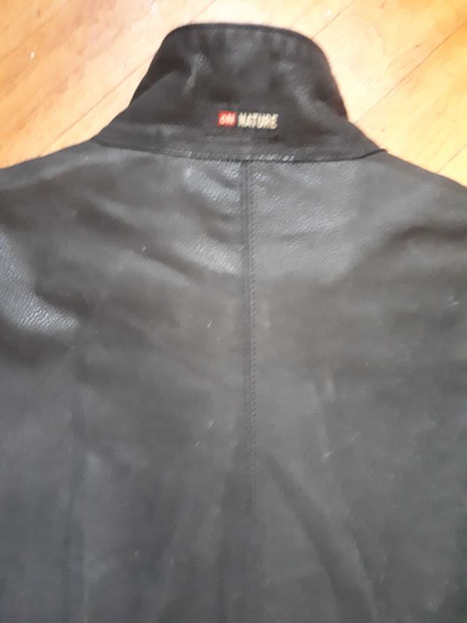 Чоловіча шкіряна куртка.