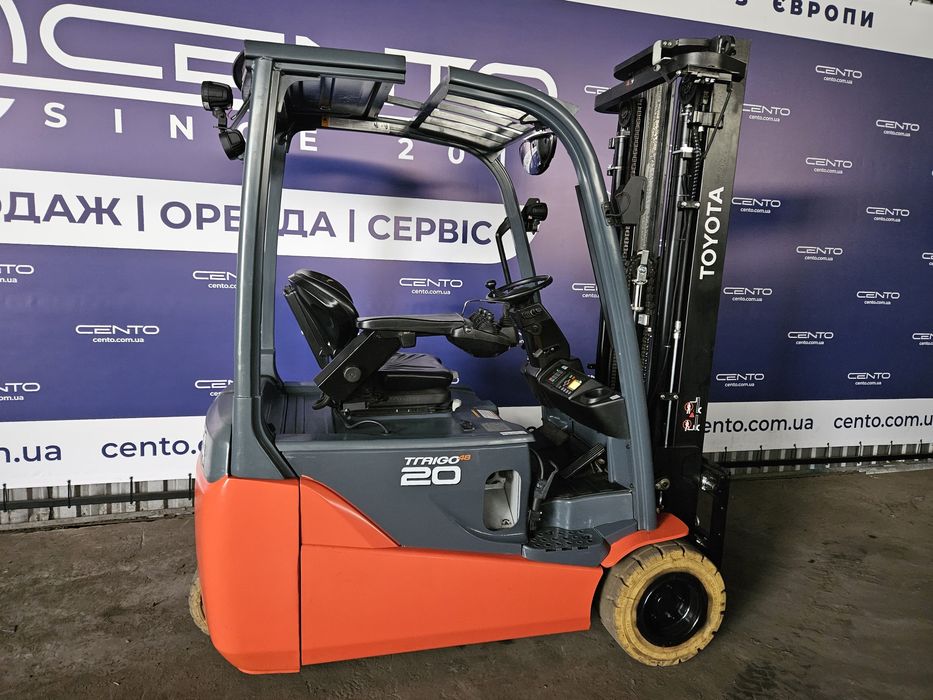 Електронавантажувачі Toyota з Li-ion АКБ. Вилочные погрузчики Тойота