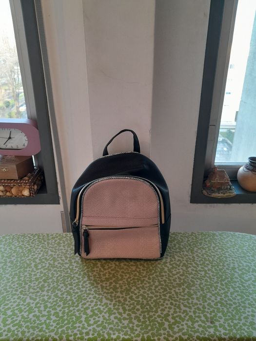 Vendo Mochila de Senhora ATMOSPHERE muito bonita como nova