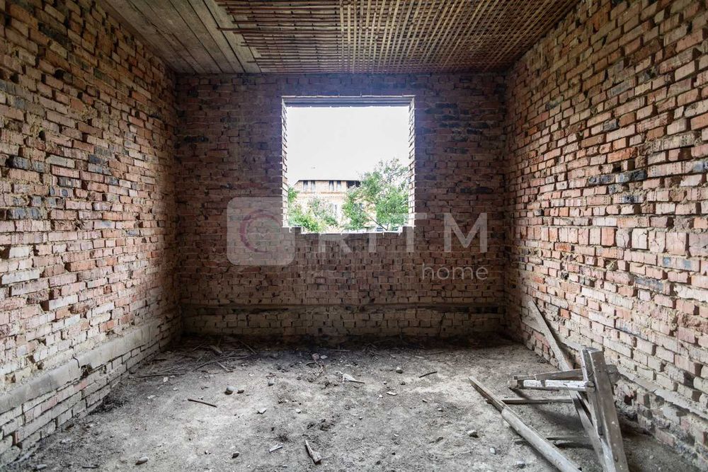 Продається затишний будинок (сирець)