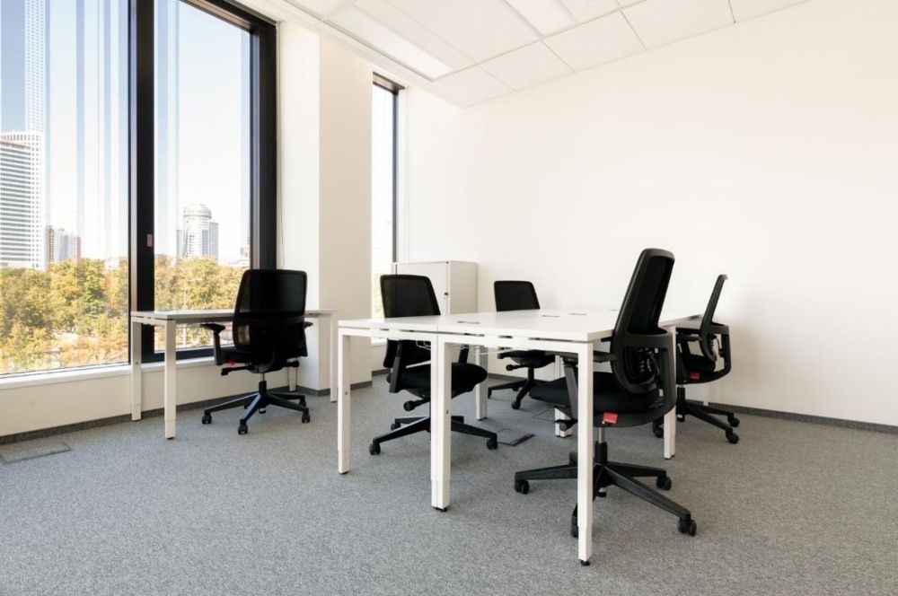 Wynajem biura w Warszawie:Prywatna 5-osobowa w Spaces Marszałkowska