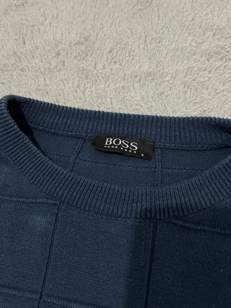 Hugo Boss r. M niebieski sweter