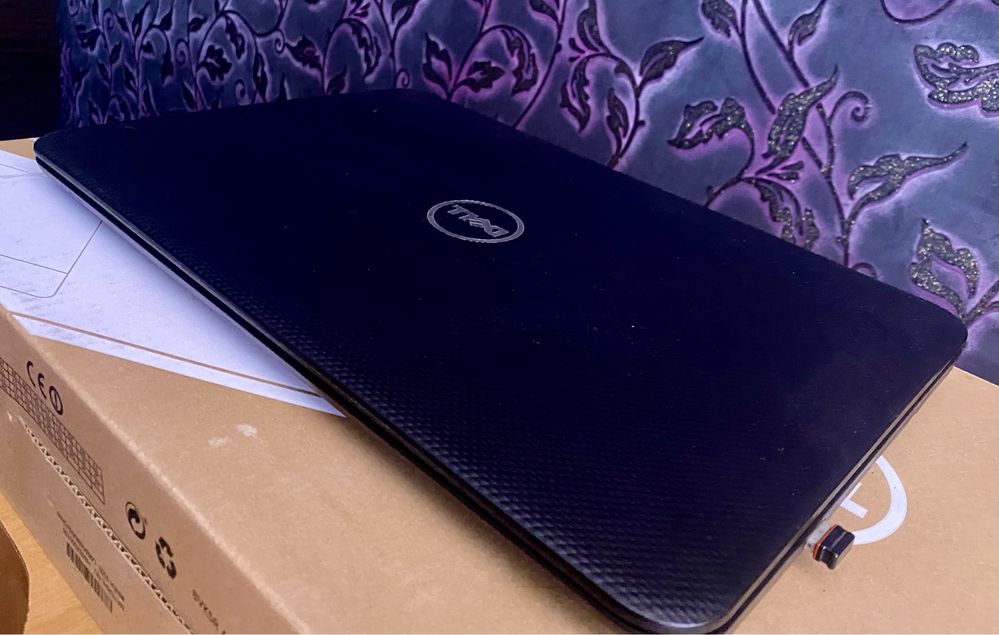 Ноутбук Dell Inspiron 3537