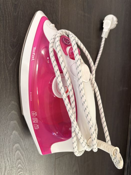 Комплект: праска Tefal + гладильна дошка — стан хороший