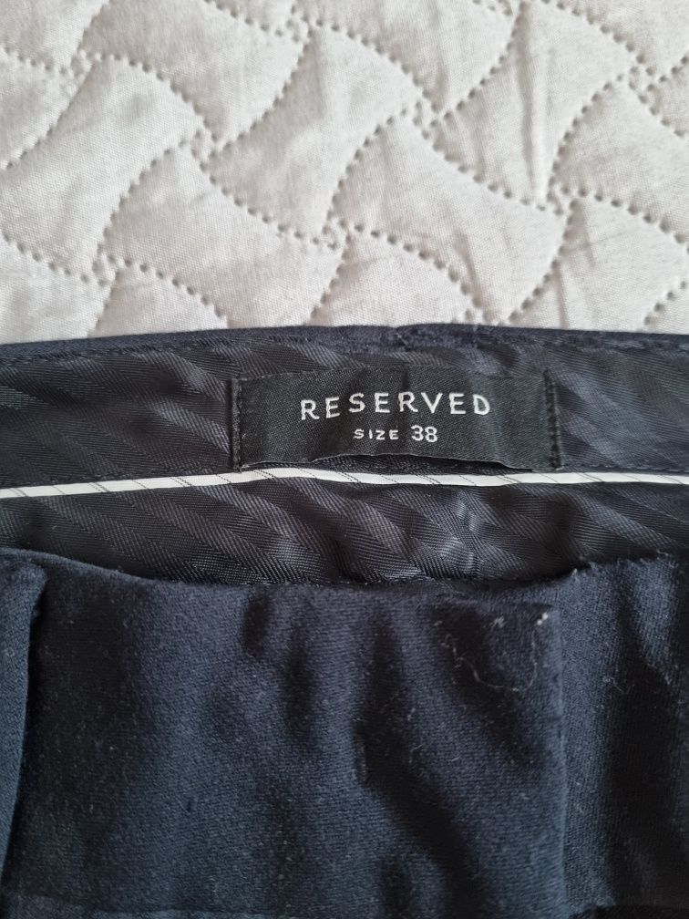 Spodnie materiałowe Reserved roz 38