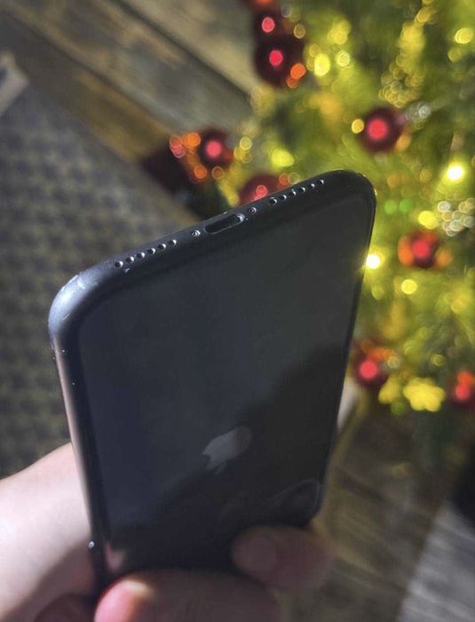 Продам айфон 11 на 64