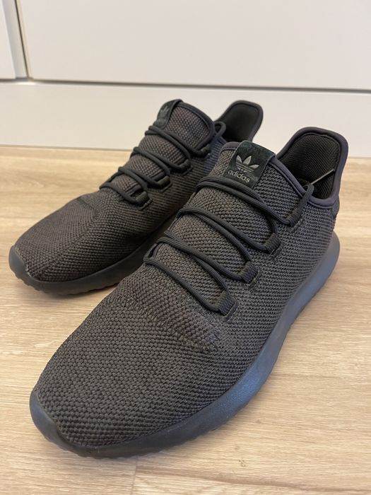 Adidas tubular pretos