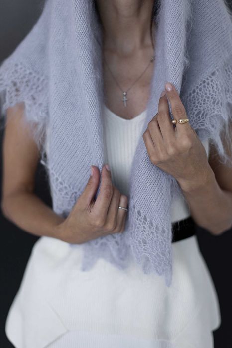 Chusta bogata i elegancka – Handmade z naturalnej wełny koziej