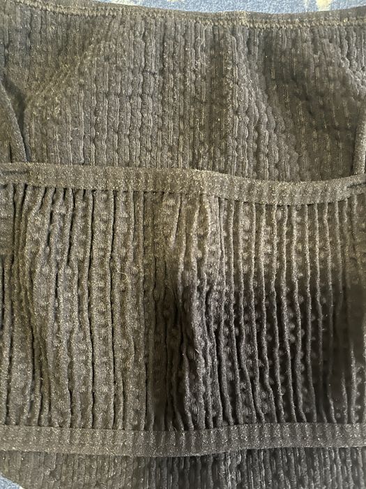 топ белье черного цвета