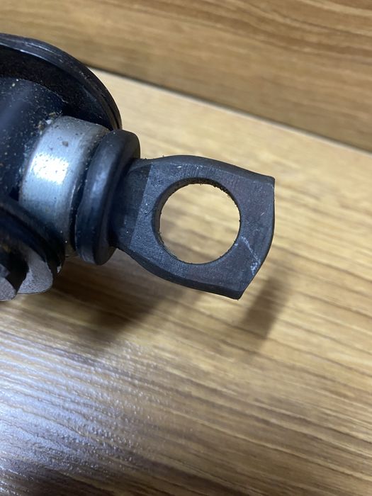 Домкрат, ключ, буксирувальна петля, крюк Toyota RAV4