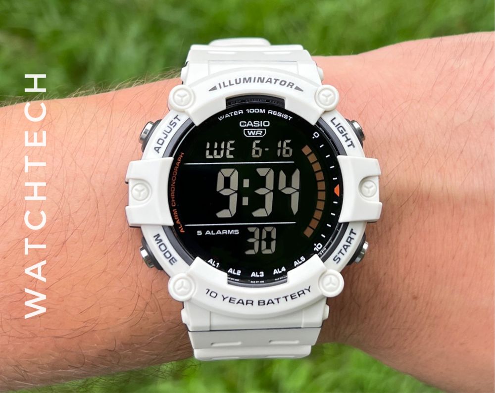 Спортивний годинник Casio AE-1500WH-8B2 новий оригінал з підсвіткою