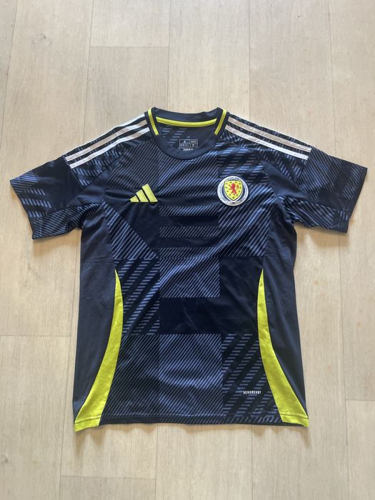 Футбольне джерсі адідас шотландія