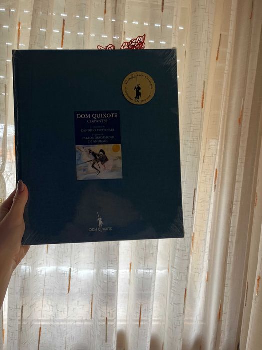 Obra especial "Dom Quixote de Cervantes 21 Glosas e 21 Desenhos"