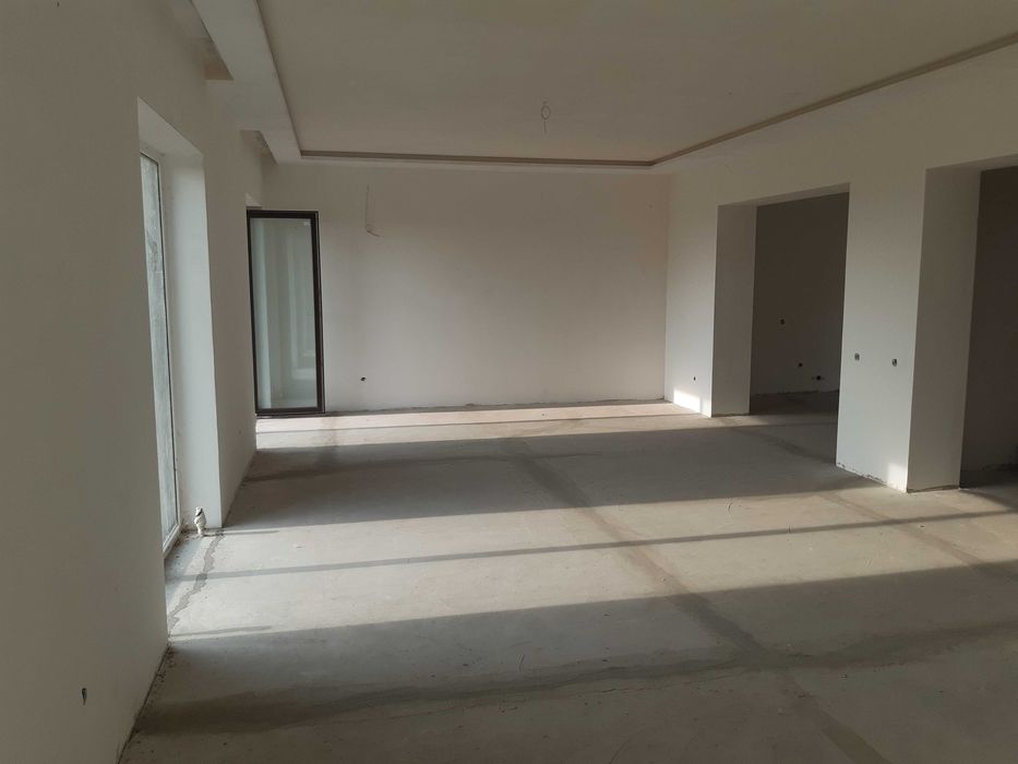 Продам стильный современный 2-хэт дом с бассейном