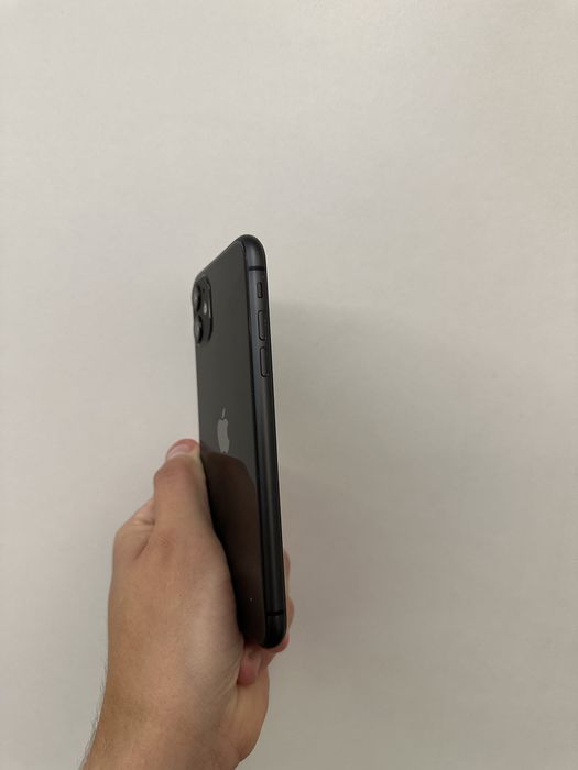 iPhone 11, 128 Гб, неверлок, 84% акб